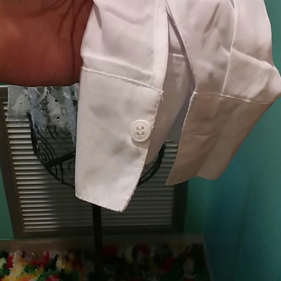 Lacy Crop Top Blouse - Picture 4 of 11